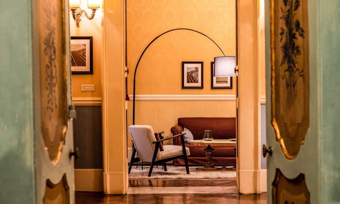 Naples City Centre Apartment | TLS - Luxury Suite Courts