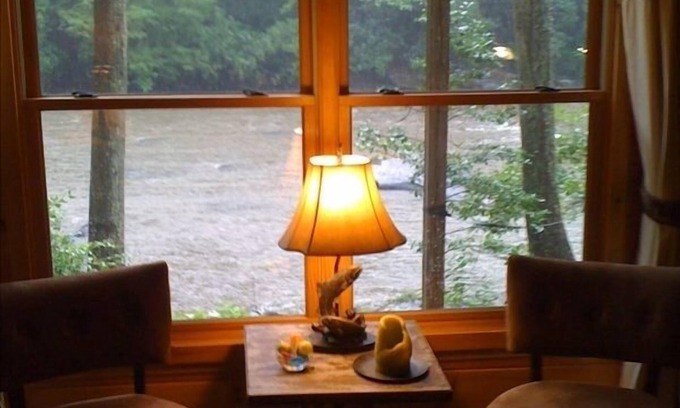 Blue Ridge Cabin | Toccoa River/Aska Adventure Area. Direct Riverfront.