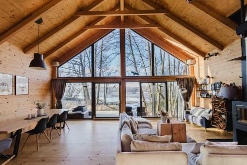 Zachotin House | Toksol Black