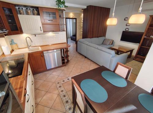 Glogow Apartment | Tom & Jerry Apartment