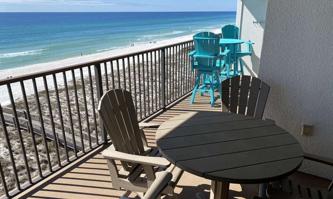 Navarre Beach Condo | Top Floor, Beach Style, Modernized. a Vacation to Remember