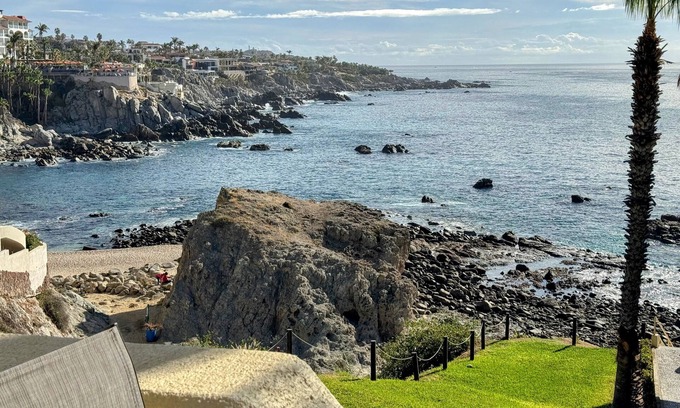 Cabo Bello Condo | Top Floor Large 2 Bedroom Ocean/Beach Views Vaulted Ceiling Lots of Windows