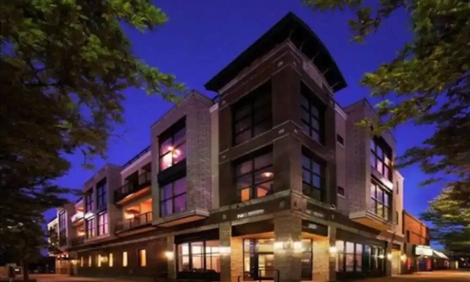 Old Town West Condo | Top Floor Loft in Old Town - Updated and Modern