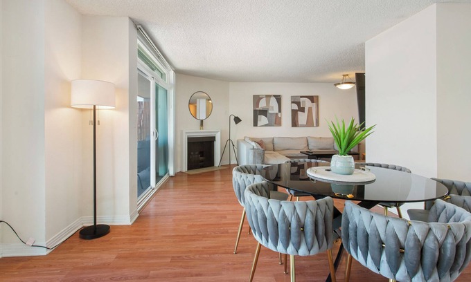 Marina Peninsula Apartment | Top-Floor Marina Escape 3BR Penthouse Ocean View