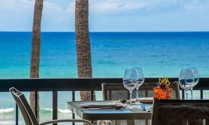 Honokowai Apartment | Top floor oceanfront 2 bedroom condo, with expansive views