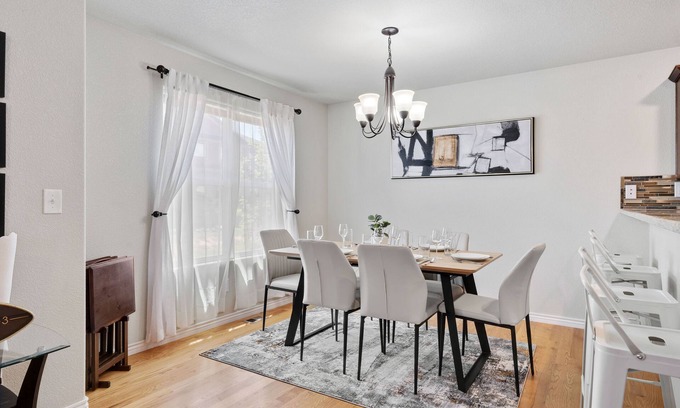 Cheyenne House | Top Notch Townhouse with Arcade