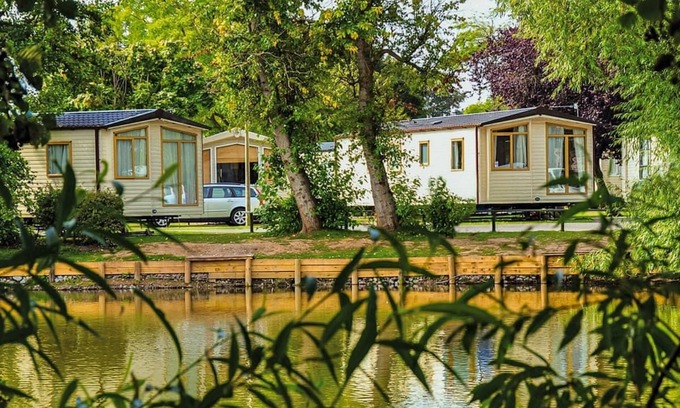 Burnham-on-Sea House | Top of the range 12ft-wide caravan with one double and one twin.