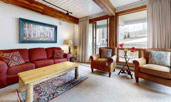 Snowmass Village Condo | Top of the Village - Trails 206