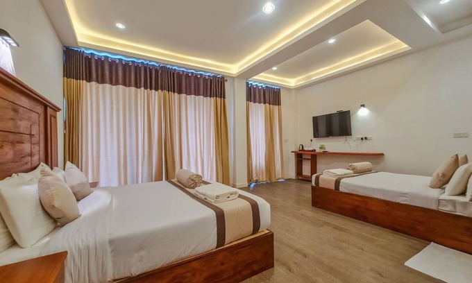 Nuwara Eliya Apartment | Top Rich Hotel - Deluxe Double Room #1