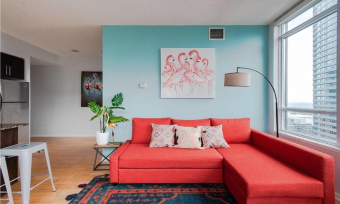 Downtown Toronto House | Toronto Downtown Core Two Bedroom Condo with CN Tower View, Free Parking