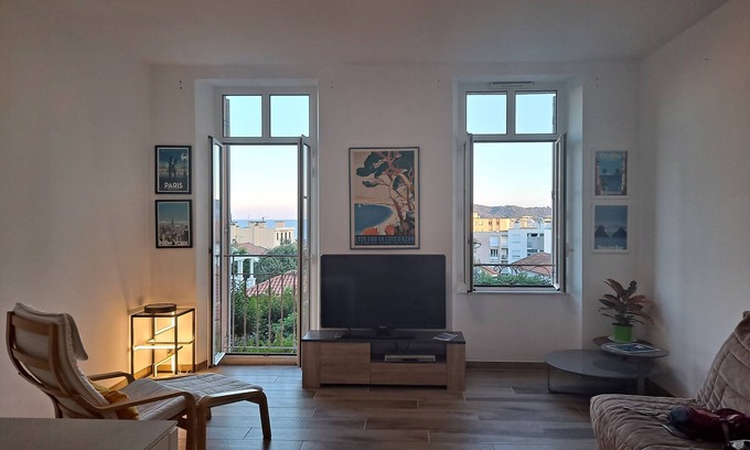 Le Mourillon Apartment | Toulon, Mourillon, T3 vue mer Avec Garage
