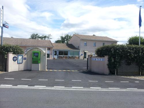 Lesparre-Medoc Hotel | Tour Hôtel