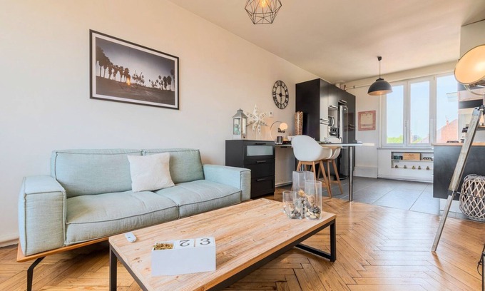Tourcoing Apartment | Tourcoing - Superb 2 person flat with character