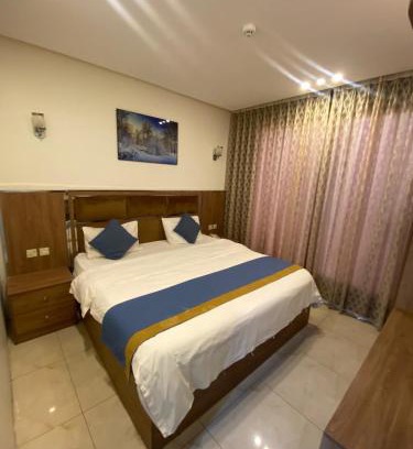 Al Aziziyah Apartment | Tow bedrooms & a hall 206 شقة غرفتين وصالة