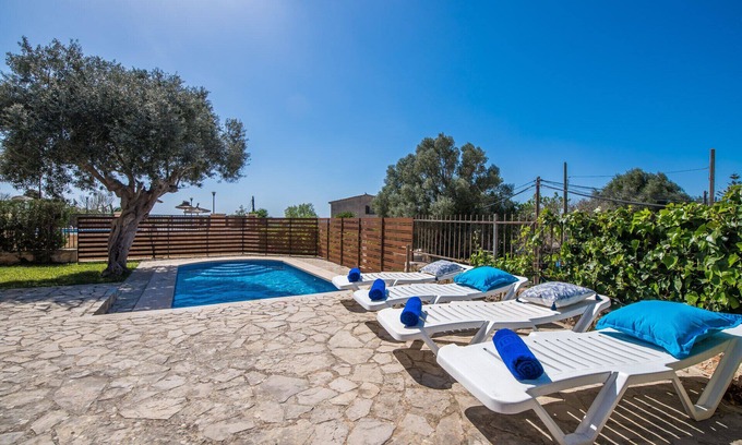 Costitx Ski Chalet | Townhouse Can Busca in Mallorca with pool