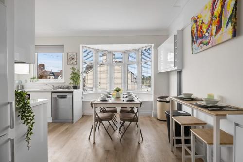 Plymouth House | Townhouse with modern mobility accessible apartment including widened doors and ramps, pets welcome, 5 bedrooms, secure off road parking, near Home Park, golf, pitch and putt, tennis courts, Argyle, eateries, microbrewery, pubs, boutique shops and salons
