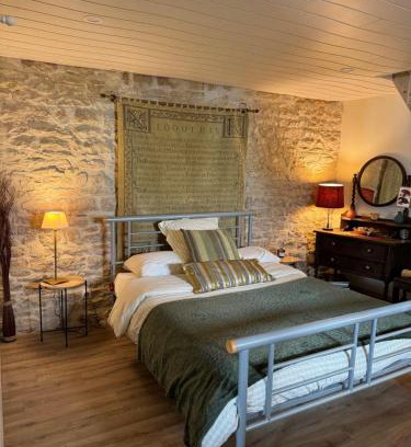 Nanteuil-en-Vallee Bed & Breakfast | Tracie's