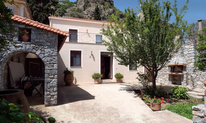 Agios Vasileios House | Traditional Stone Home 30 min. from famous Beaches