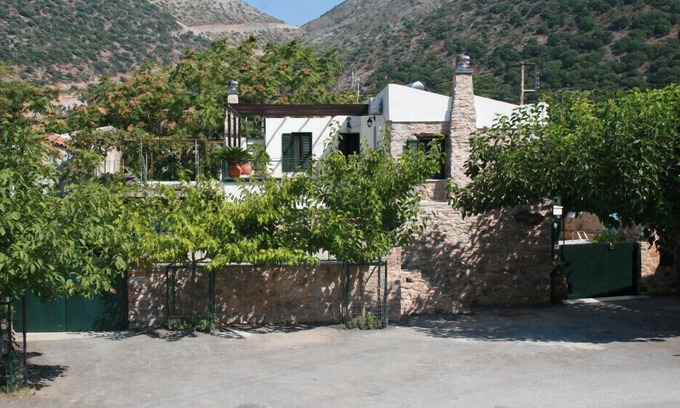 Vlichada Villa | Traditional Villa, Private Pool, Family Atmosphere