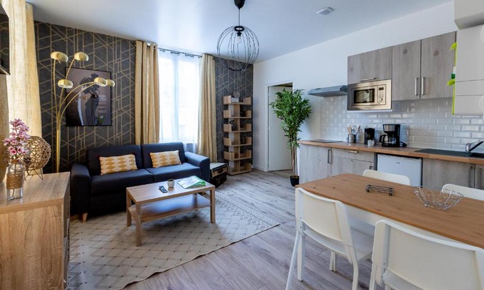 Saint-Quentin Apartment | Trankil-Apparts Centre 2