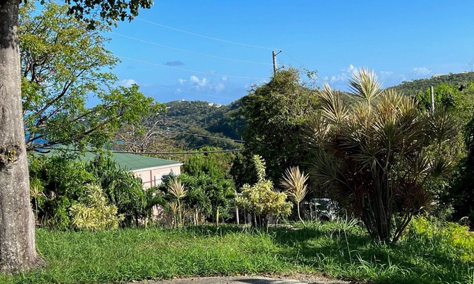 Rosendal Apartment | Tranquil, clean & newly renovated 2 bedroom near Magens Bay beach