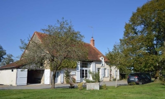Sarzay Cottage | Tranquil Farmhouse Retreat in George Sand Valley - Cycling, Hiking & History