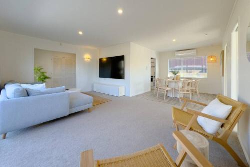 Red Beach House | Tranquil Retreat in Red Beach