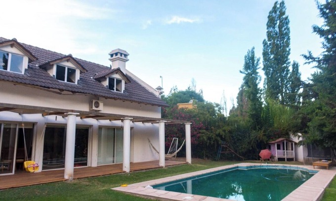 Chacras de Coria Villa | Tranquil villa with WiFi and Pool in Chacras de Coria
