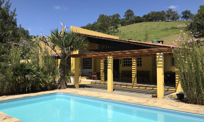 Parque Santa Tereza House | Tranquility, leisure! Ideal for relaxing, restricting parties/loud Wi-Fi ✅
