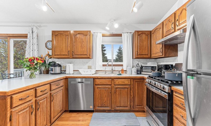 Apple Valley House | Tranquility Residence - Family-Friendly w/Yard