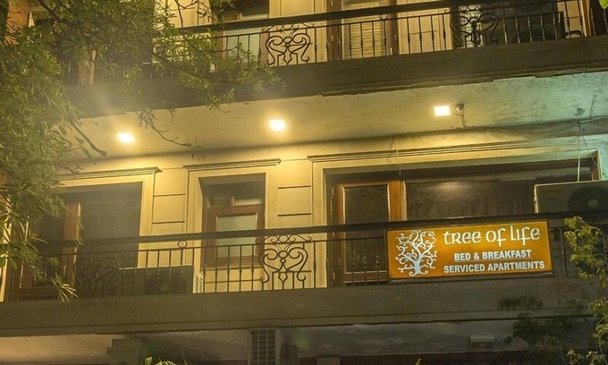 Saket Bed & Breakfast | Tree of Life bed and breakfast