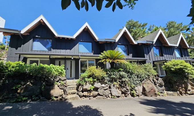 Namwon House | Tree Story Pension