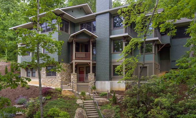 Montreat House | Tree Top Lodge Montreat - Architectural Retreat; Sleeps 18 with options up to 28