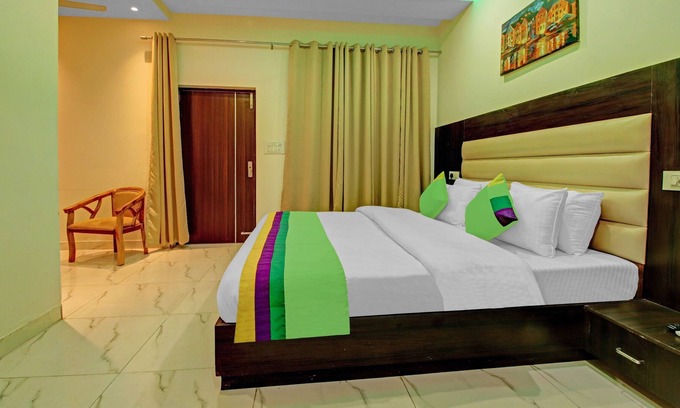 Kishangarh Hotel | Treebo Trend Jugnu