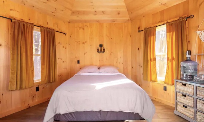 Hartland Cabin | Treehouse at Wise Pines- SoBo