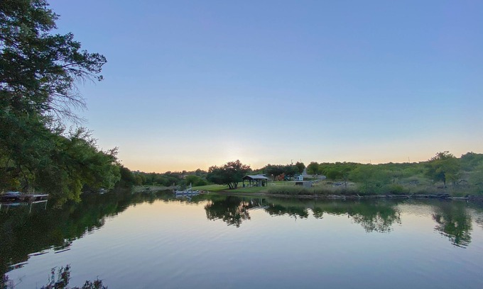 Graford House | Treehouse on PK Lake. Amazing Fishing Location