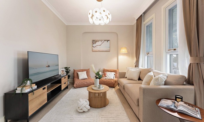 Petersham North House | Trendy 4BR Petersham Stay Steps from Top Cafés