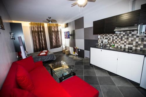Monastiraki Apartment | Trendy Living in Monastiraki