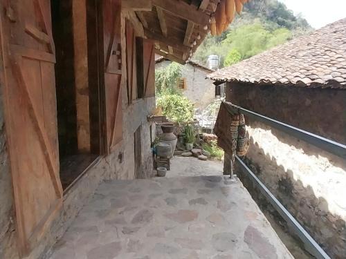 Trung Khanh House | Triệu hoan homestay nhà sàn cổ