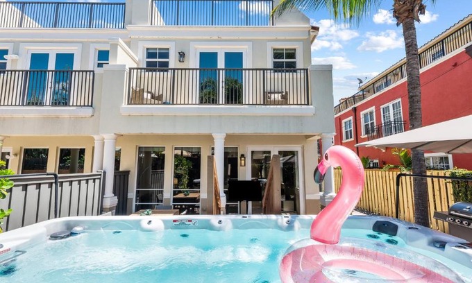Coral Ridge House | Triple Decker Huge New Jacuzzi Very Spacious Great Neighborhood Workout Area