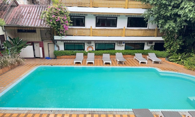 Su Thep House | Triple Stay | Comfort for the Whole Crew