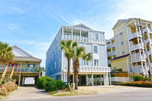 North Myrtle Beach House | Tropical Cherry Grove Ocean View Beach House w Pool