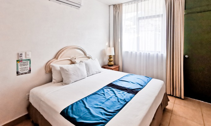 Emiliano Zapata Hotel | Tropicus 1 Romantic Zone