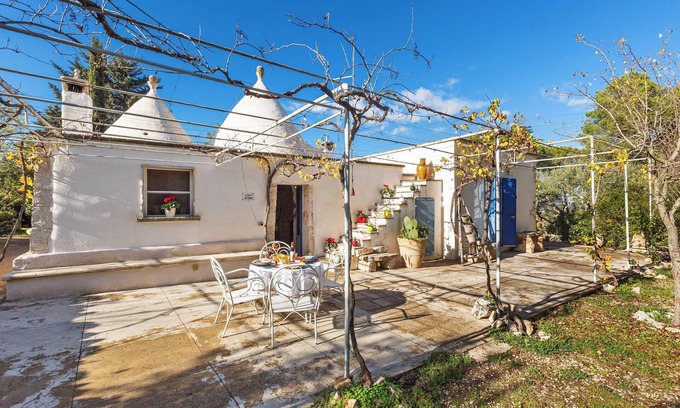 Martina Franca Cottage | Trullo del Sole by BarbarHouse