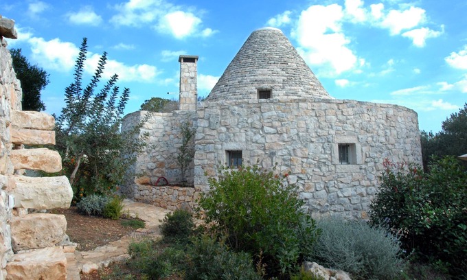 Cisternino House | Trullo Saettone - Trullo and Lamia in the Itria Valley, surrounded by unspoiled nature -
