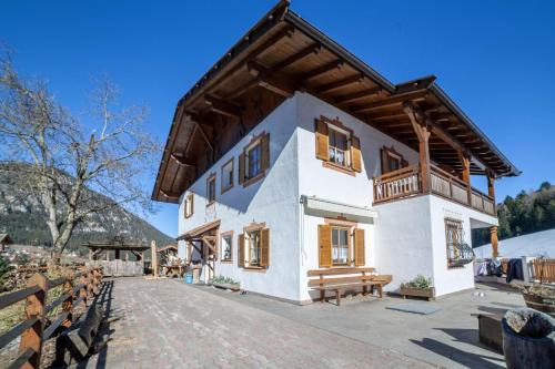 Tesimo Apartment | Truma Swing Mountain
