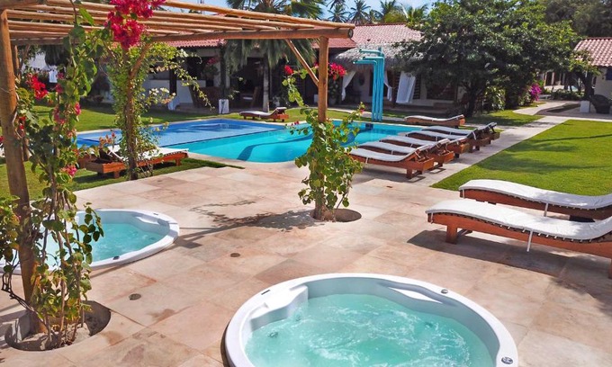 Cumbuco Bed & Breakfast | Tucano Pousada