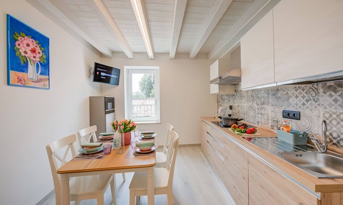 Salionze Apartment | Tulipano Apt - Palazzo Palermo 1817, Salionze, Italy