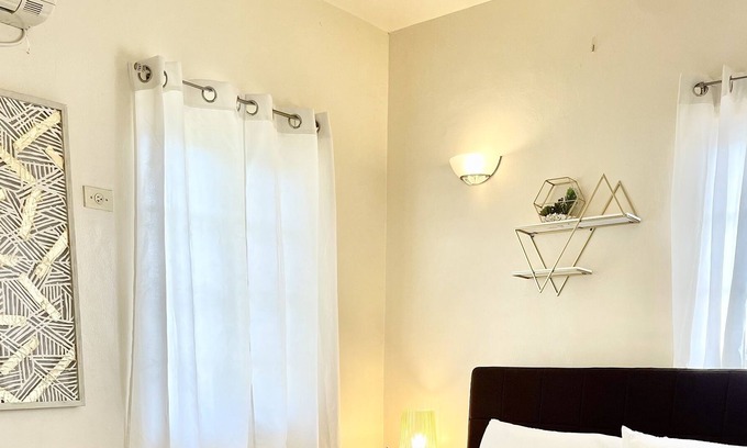 Tamuning House | Tumon Location near beaches!!