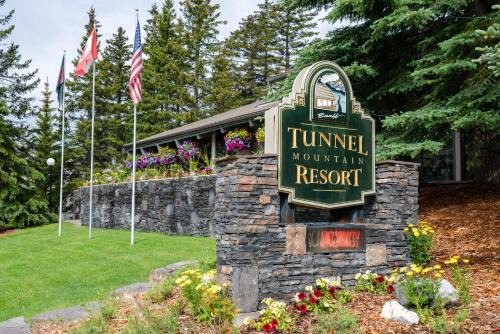 Banff Cabin | Tunnel Mountain Resort